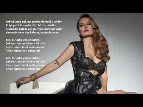 Demet Akalın - Esiyor