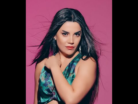 Aylin Demir - Bahçe Duvarından Aştım